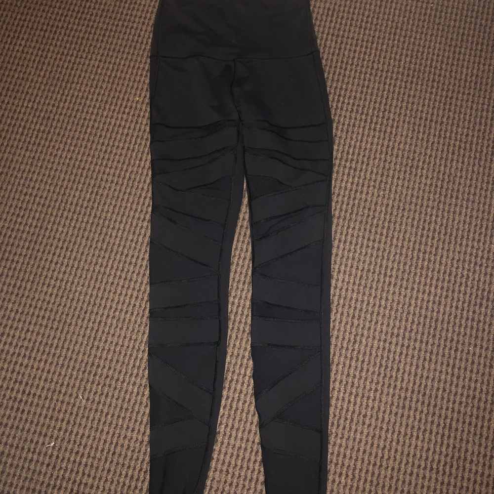 Lululemon Wunder Under Pant Tech Mesh 28"